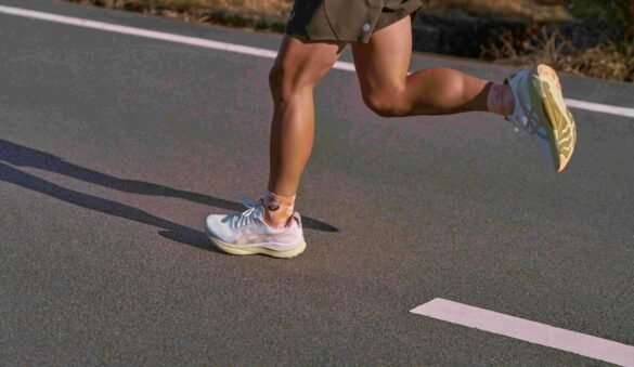 Run Further. Feel Better. Meet the New ASICS GEL-KAYANO™ 32