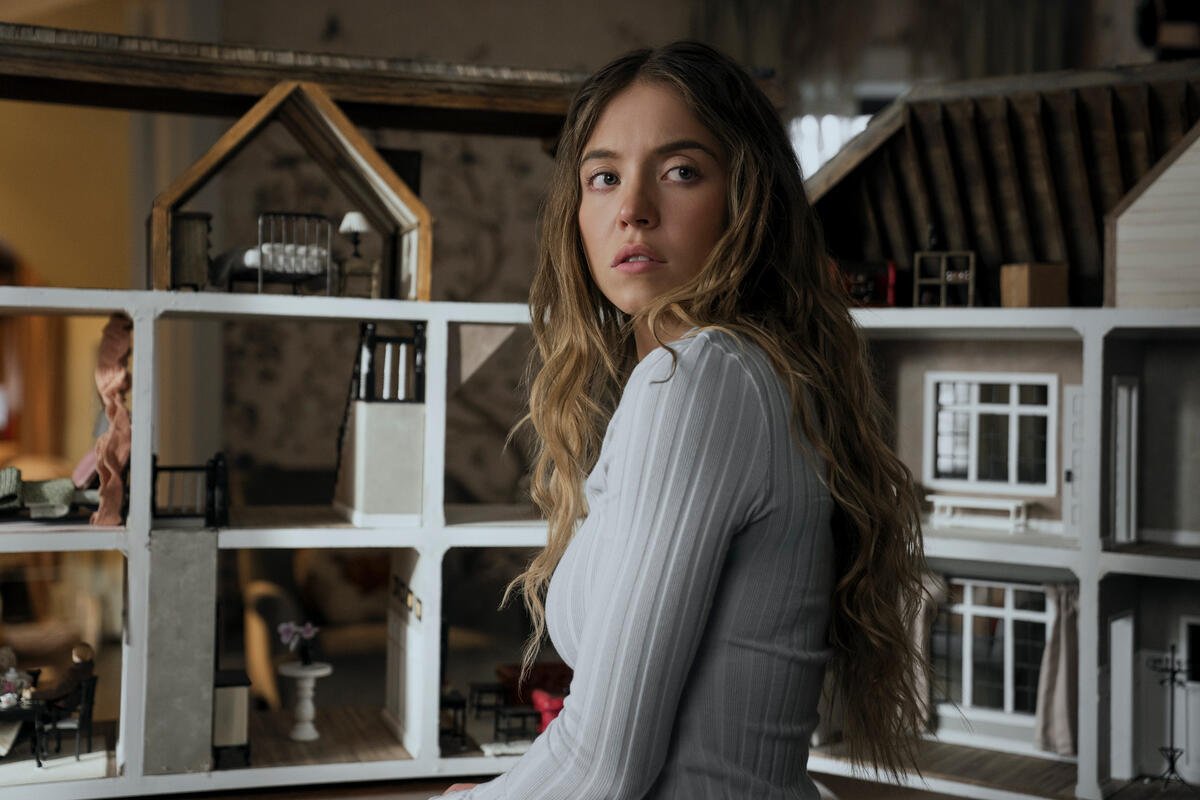Sydney Sweeney as Millie Calloway in The Housemaid